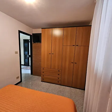 Elegant House Apartment *
